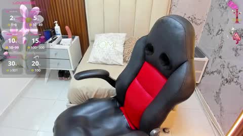 Snapshot of mileyjoas chatting on 02-25-26, 08:29 MILEY online show from 02-25-26, 08:29