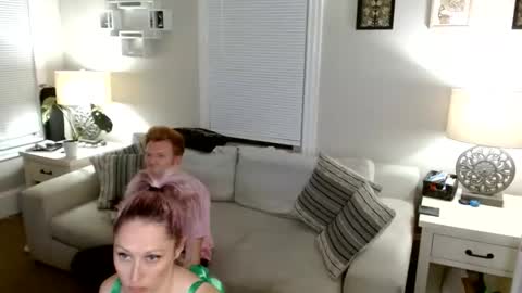 Snapshot of mileyosirisx chatting on 04-20-26, 01:52 Austin and Miley online show from 04-20-26, 01:52