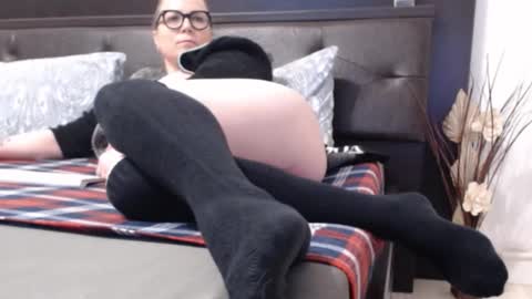 Snapshot of milfbiglips38 chatting on 01-16-25, 05:21 milfa online show from 01-16-25, 05:21