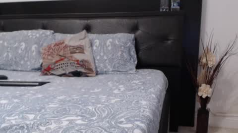 Snapshot of milfbiglips38 chatting on 02-27-25, 07:12 milfa online show from 02-27-25, 07:12