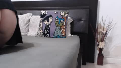 milfa online show from 10-05-25, 04:00