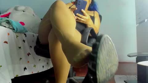 Snapshot of milff_danielaa chatting on 11-14-25, 06:56 Daniela online show from 11-14-25, 06:56