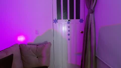 Rosalie  online show from 02-24-25, 10:04