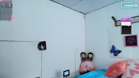Snapshot of milfysis chatting on 03-20-26, 04:23 milfysis online show from 03-20-26, 04:23