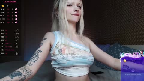 Snapshot of milinamarvelous chatting on 01-24-25, 06:35 Mila 3 aka Deepthroat World Champion online show from 01-24-25, 06:35