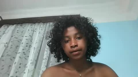Snapshot of milinasy chatting on 05-28-26, 07:27 milinasy online show from 05-28-26, 07:27