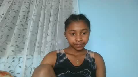 Snapshot of milinasy chatting on 06-15-26, 01:24 milinasy online show from 06-15-26, 01:24