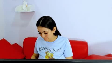 S O F I A online show from 11-12-25, 11:21