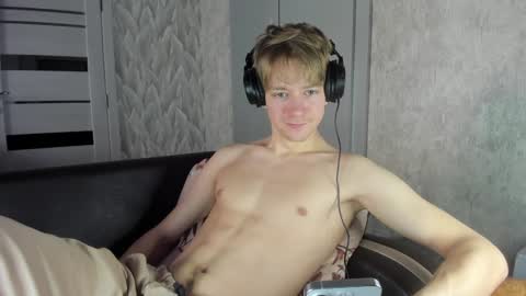 Isaac online show from 02-03-25, 06:02