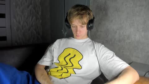 Isaac online show from 02-06-25, 04:10