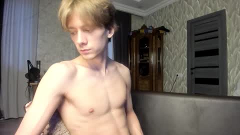 Isaac online show from 02-15-26, 04:31