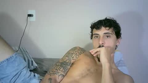 Snapshot of milkoffee chatting on 12-19-24, 09:17 milkoffee online show from 12-19-24, 09:17