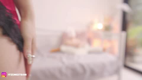 milky_0 online show from 04-01-26, 08:06