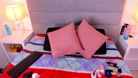 milky__boobs699 online show from 04-16-26, 12:39