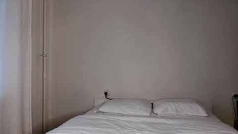 Snapshot of milky__way_ chatting on 11-08-25, 12:05 milky__way_ online show from 11-08-25, 12:05