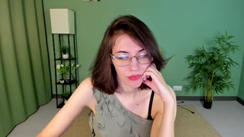 Snapshot of milky_jenny chatting on 07-02-26, 04:29 Eva online show from 07-02-26, 04:29