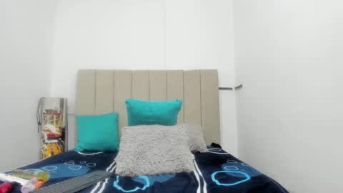 Snapshot of milky_lau_18 chatting on 01-24-25, 03:02 milky_lau_18 online show from 01-24-25, 03:02