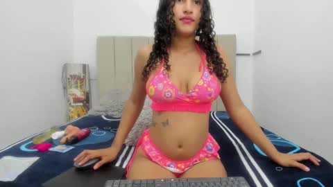 Snapshot of milky_lau_18 chatting on 01-25-25, 11:55 milky_lau_18 online show from 01-25-25, 11:55