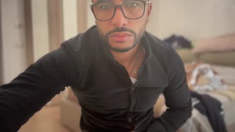Carlos online show from 01-08-25, 01:09