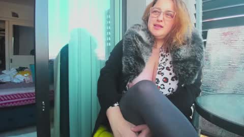 Livia online show from 03-04-25, 01:06