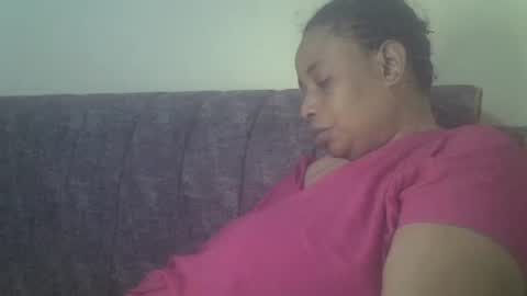 milkymom256 online show from 12-04-25, 06:49