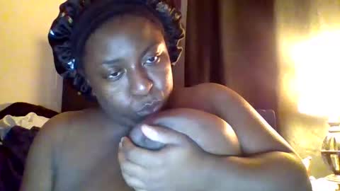 Pretty wet brown online show from 01-09-25, 12:46