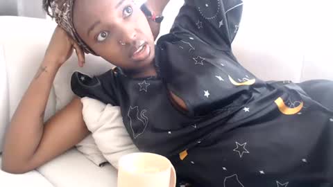 milla_armani online show from 06-21-26, 09:45