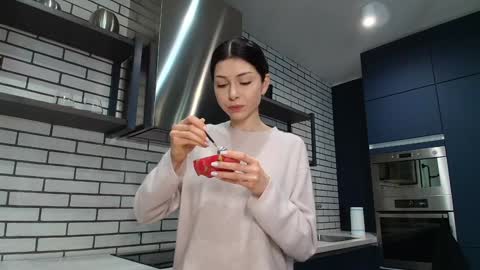 milla bella online show from 02-25-26, 09:35