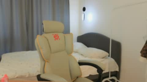 Eva online show from 04-29-26, 05:33