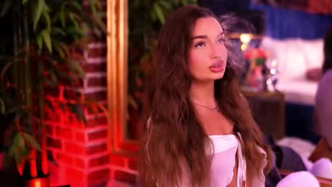 Milla online show from 12-15-25, 05:01