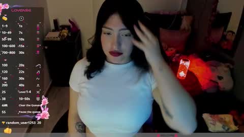 Snapshot of millandiux chatting on 02-07-26, 01:31 millandiux online show from 02-07-26, 01:31