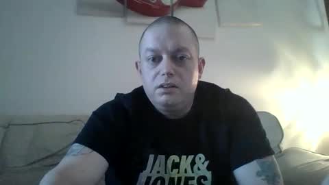 niceguy81 online show from 04-21-26, 01:28