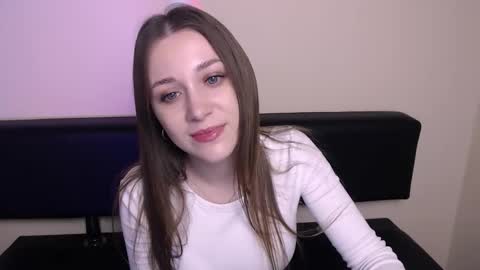 Milla online show from 11-24-25, 07:52