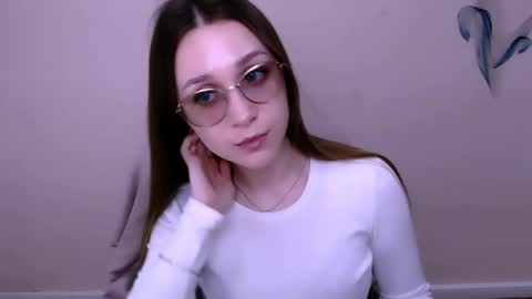 Snapshot of millasamsd chatting on 03-23-26, 10:19 Milla online show from 03-23-26, 10:19