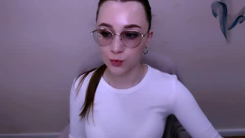 Snapshot of millasamsd chatting on 04-06-26, 10:38 Milla online show from 04-06-26, 10:38