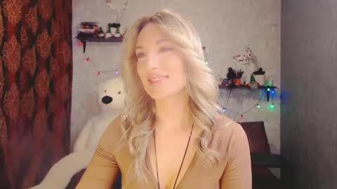 Snapshot of millaxqueen chatting on 01-14-25, 04:47 MillaXQueen online show from 01-14-25, 04:47