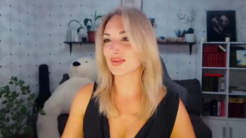 MillaXQueen online show from 07-07-26, 04:11