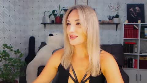 MillaXQueen online show from 07-28-26, 12:59