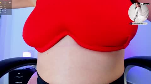 Snapshot of millie_brown21 chatting on 01-17-25, 06:12 Millie online show from 01-17-25, 06:12