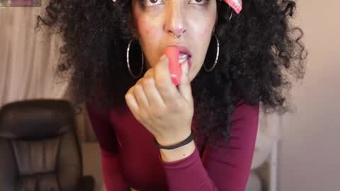 millie_volturi online show from 05-30-26, 12:57