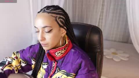 millie_volturi online show from 06-11-26, 12:36