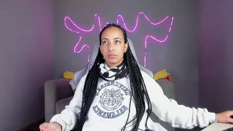 millie_volturi online show from 06-22-26, 01:08