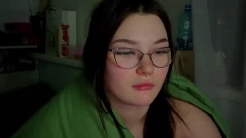 Millie online show from 10-19-25, 12:39