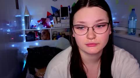 Millie online show from 11-01-25, 06:43