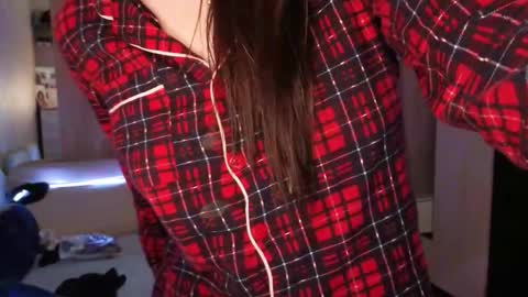 Millie online show from 03-03-26, 01:50