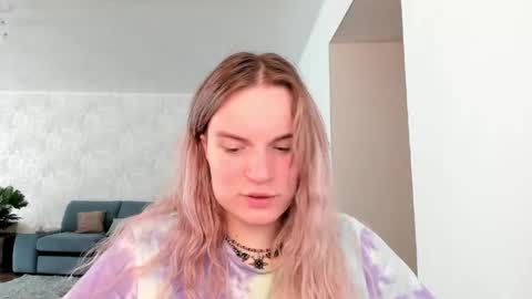 mili-kira online show from 05-03-26, 08:09