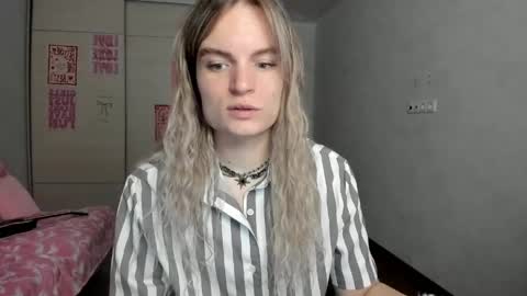 mili-kira online show from 05-09-26, 04:50