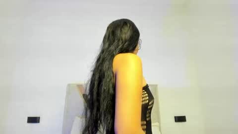 Snapshot of milly610 chatting on 05-12-26, 12:24 Milly610 online show from 05-12-26, 12:24