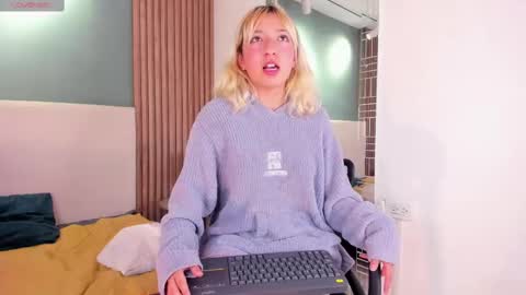 milly_cute online show from 03-04-25, 03:37