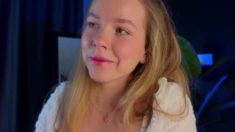 Milly    online show from 03-04-25, 06:58